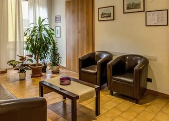 陶尔米纳酒店 2* 罗马